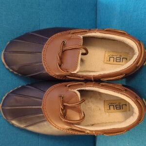 JBU by JAMBU navy blue and tan duck shoe. Size 7